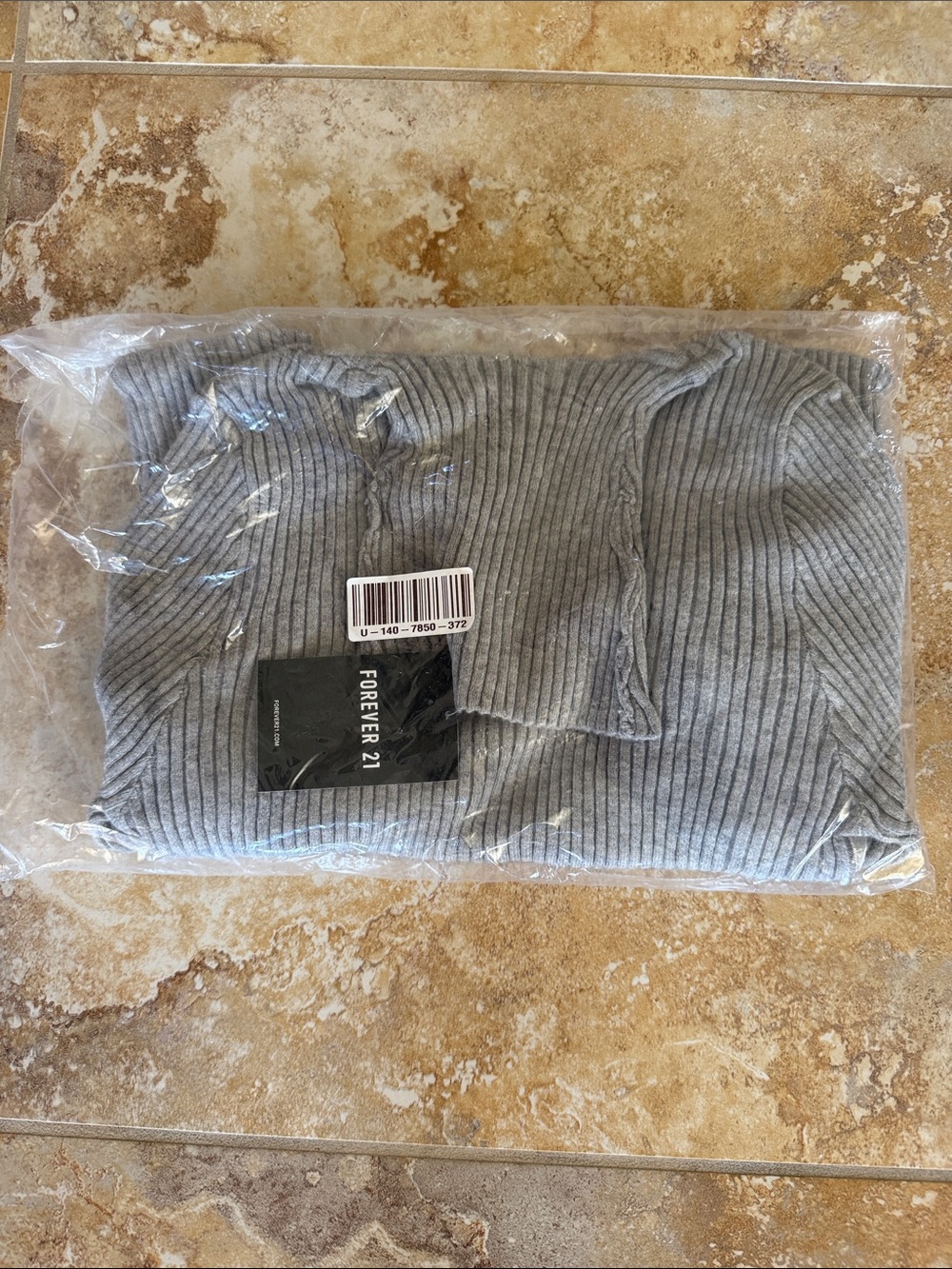 Forever 21 Men’s Light Gray Ribbed Turtleneck Sweater